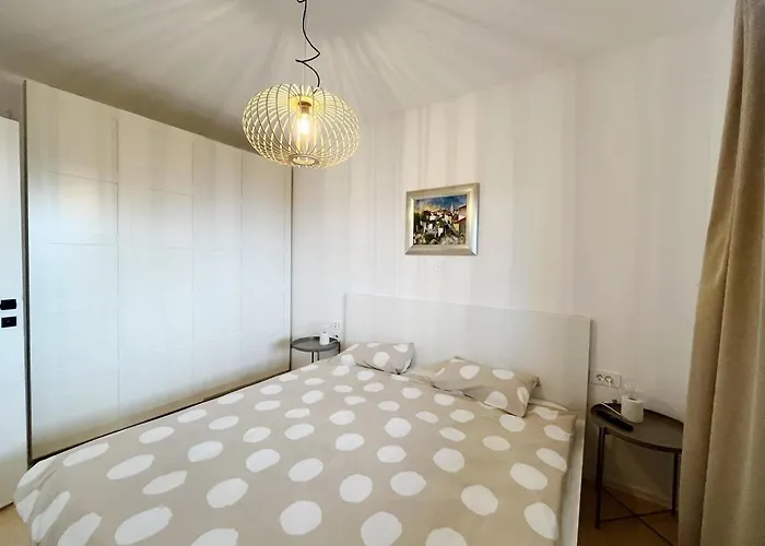 Ruscus, Veprinac, Apartment